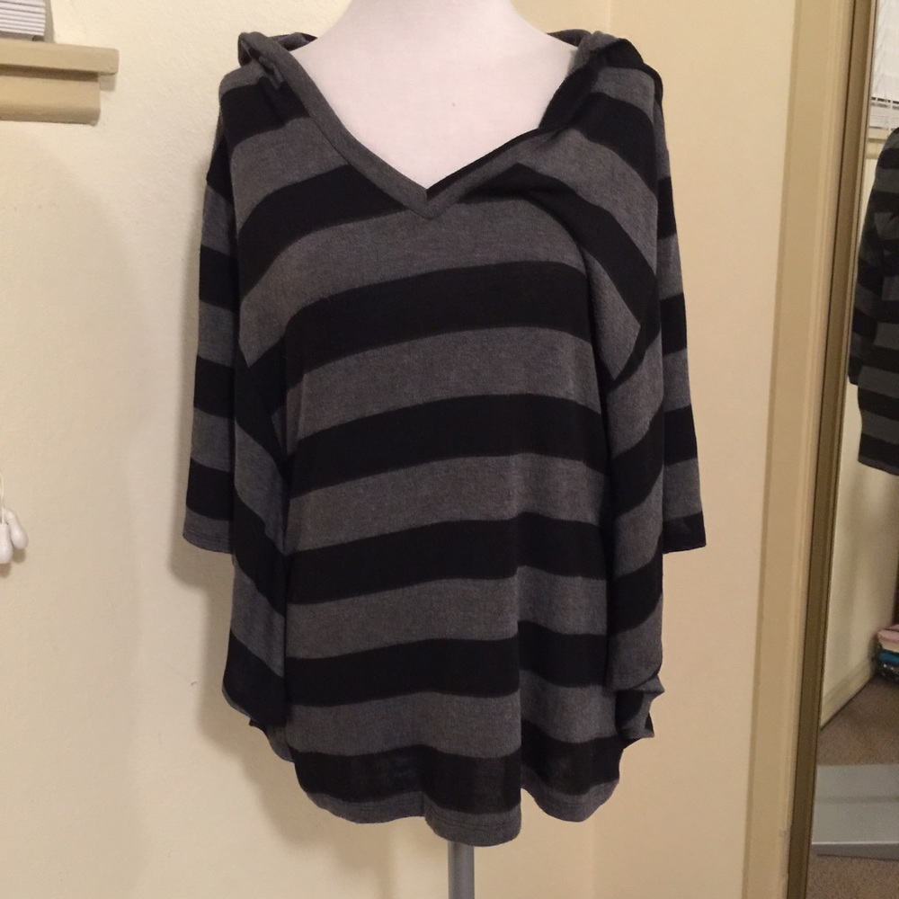 Black and grey striped hooded sweater top sz small